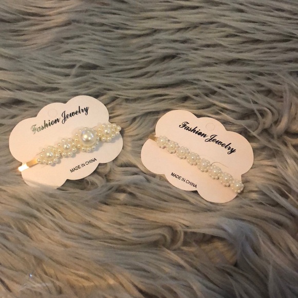 Pearl Hair Clips - Picture 2 of 4